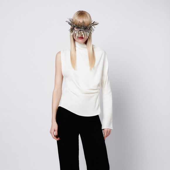 Zara Asymmetric Top Limited Edition Size M 4043/220 - Picture 6 of 11